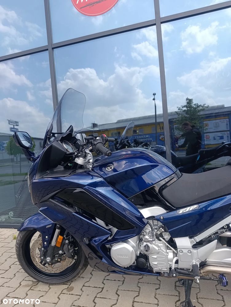 Yamaha FJR - 2