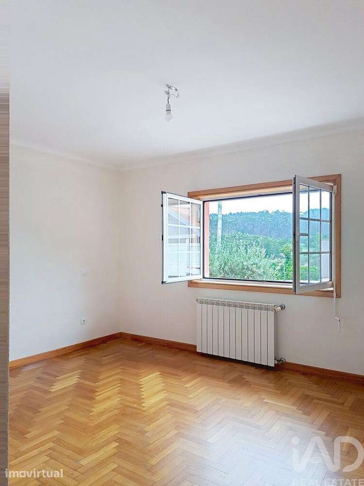 Casa / Villa T4 em Canedo, Vale e Vila Maior de 264 m2 - Grande imagem: 5/26