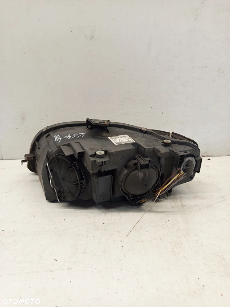 + LAMPA PRZOD PRZEDNIA PRAWE AUDI A4 B7 - 8