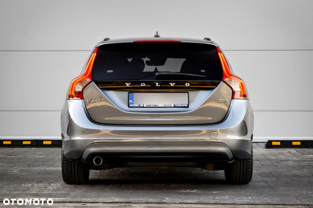 Volvo V60 D3 Drive-E Momentum - 13