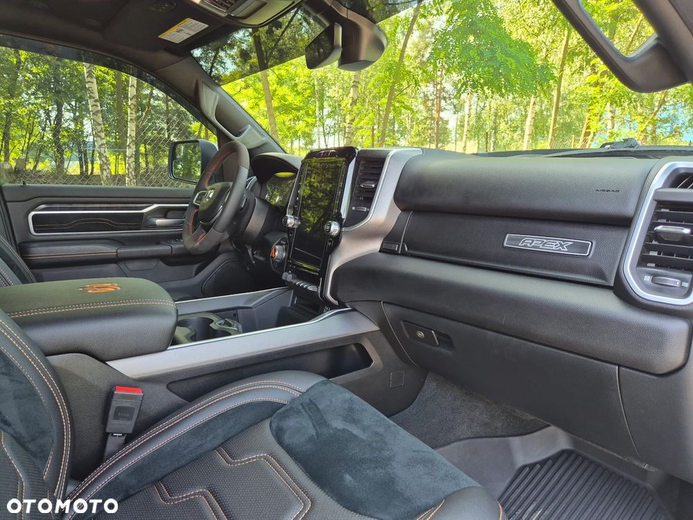 Dodge RAM - 30