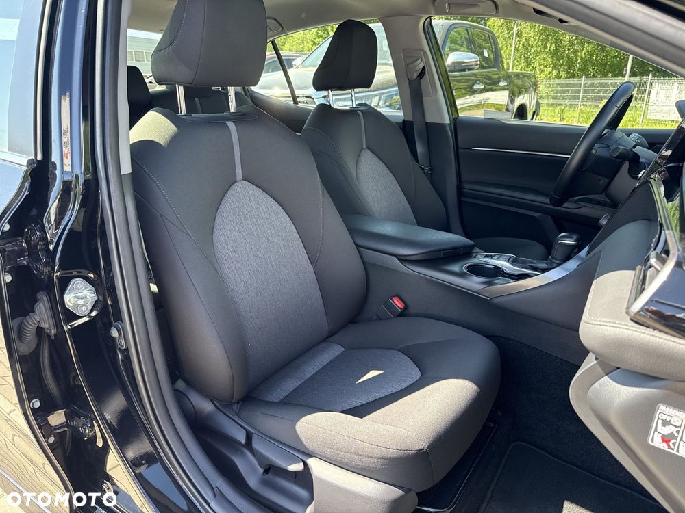 Toyota Camry 2.5 Hybrid Comfort CVT - 26