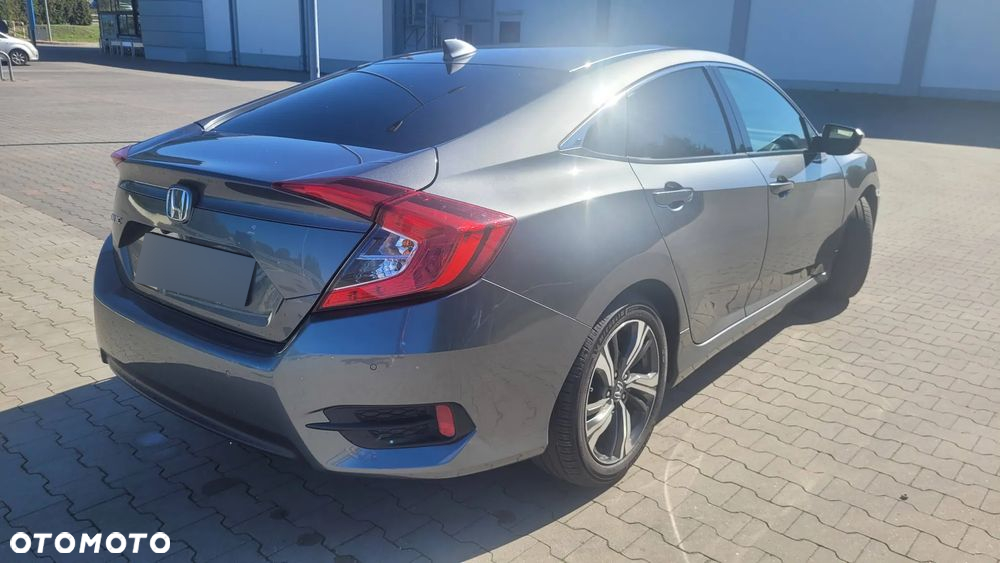 Honda Civic 1.5 T Executive CVT - 18