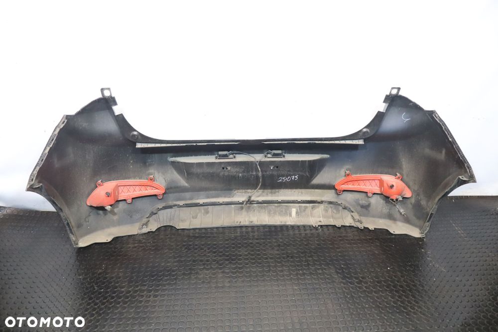 ZDERZAK TYLNY HYUNDAI I20 II X5B HB - 2