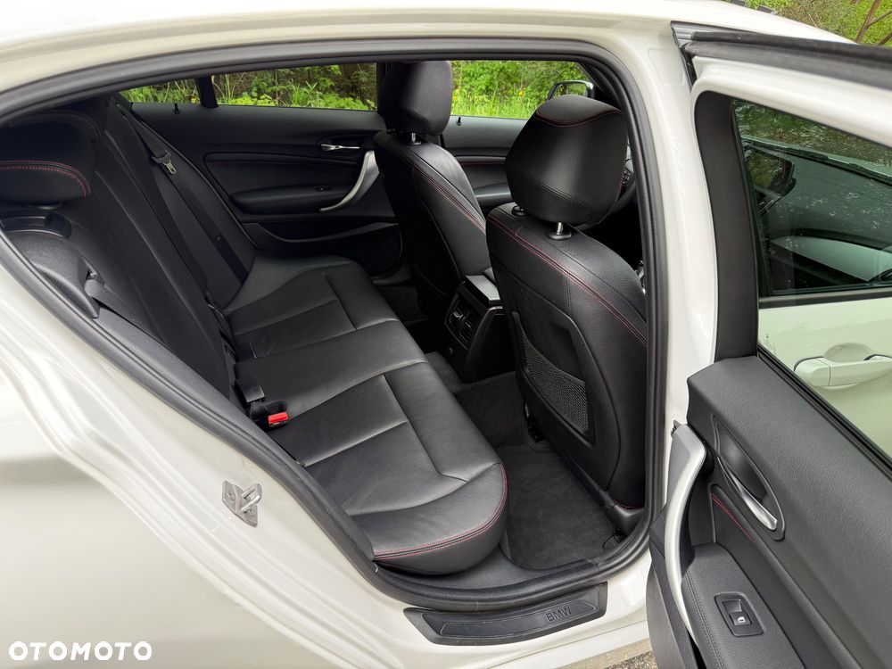 BMW Seria 1 120d xDrive Sport-Aut Sport Line - 26