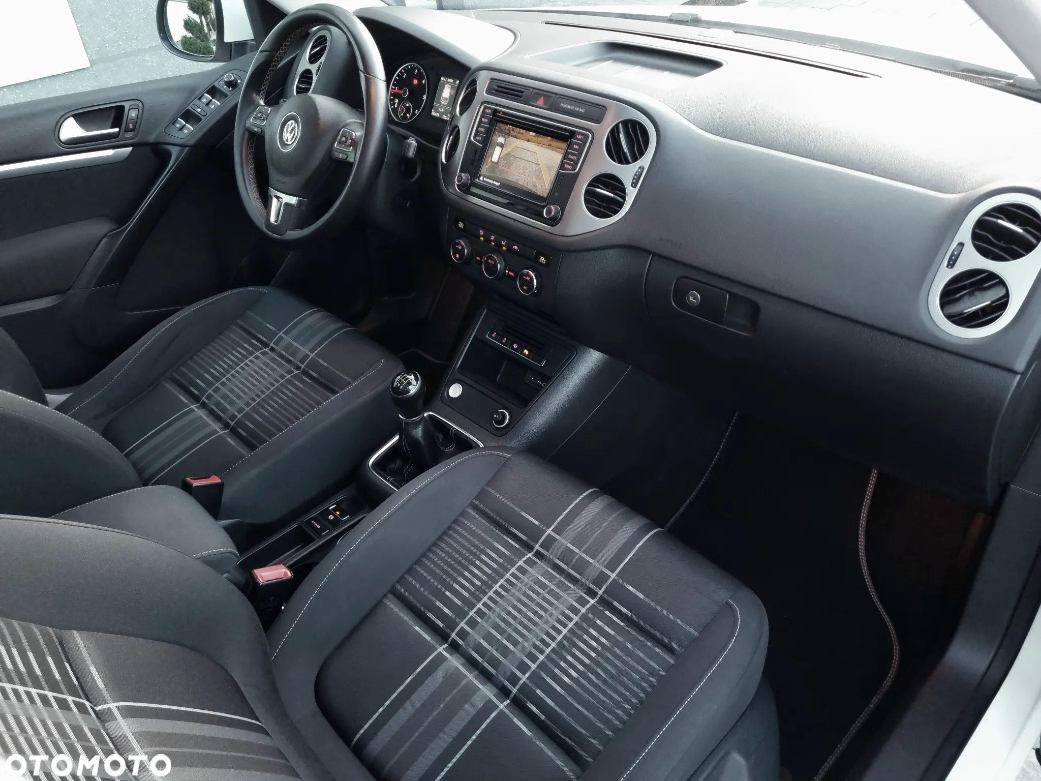 Volkswagen Tiguan 2.0 TDI SCR BlueMotion Technology Lounge Sport & Style - 20