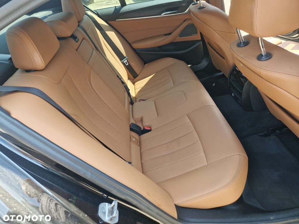 BMW Seria 5 520d xDrive mHEV M Sport sport - 19