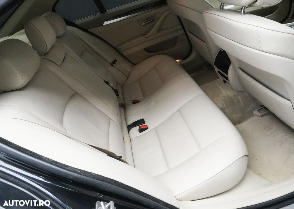 BMW Seria 5 520d xDrive - 16