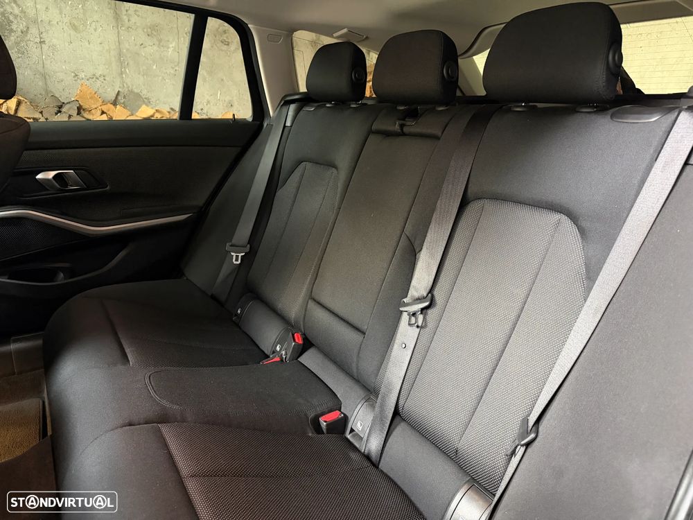 BMW 320 e Line Sport Auto - 25