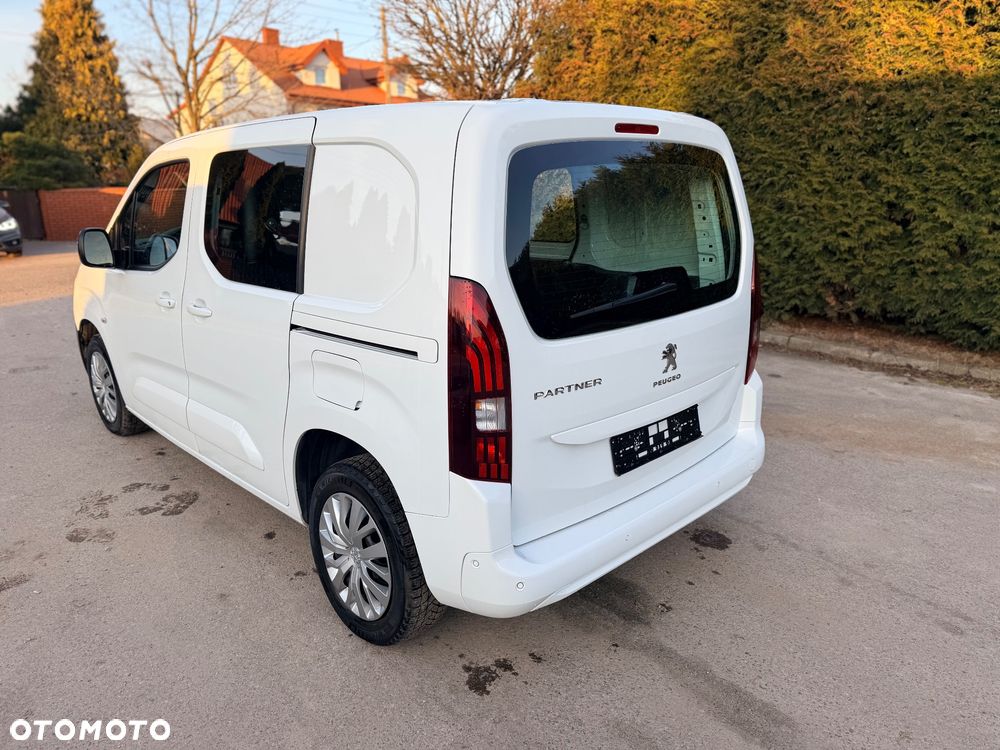 Peugeot Partner  21r 130 HK Niski przebieg 1wł ASO 5 dzwi Euro6.2/ford/opel/citroen - 10