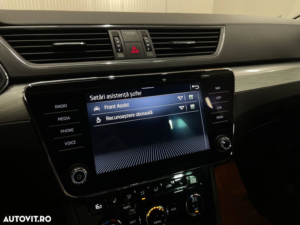 Skoda Superb 2.0 TDI DSG Ambition - 19