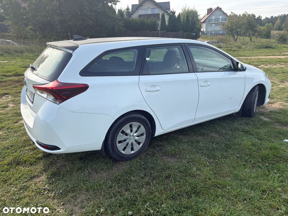 Toyota Auris - 7