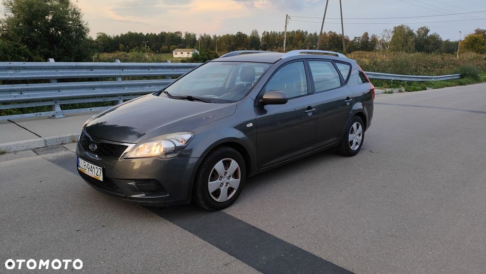 Kia Ceed - 1