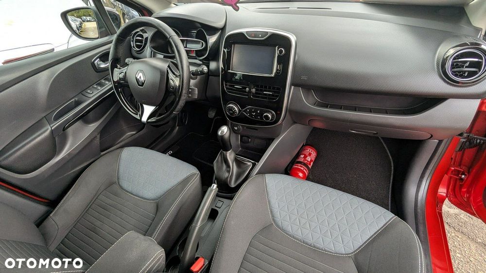 Renault Clio - 19