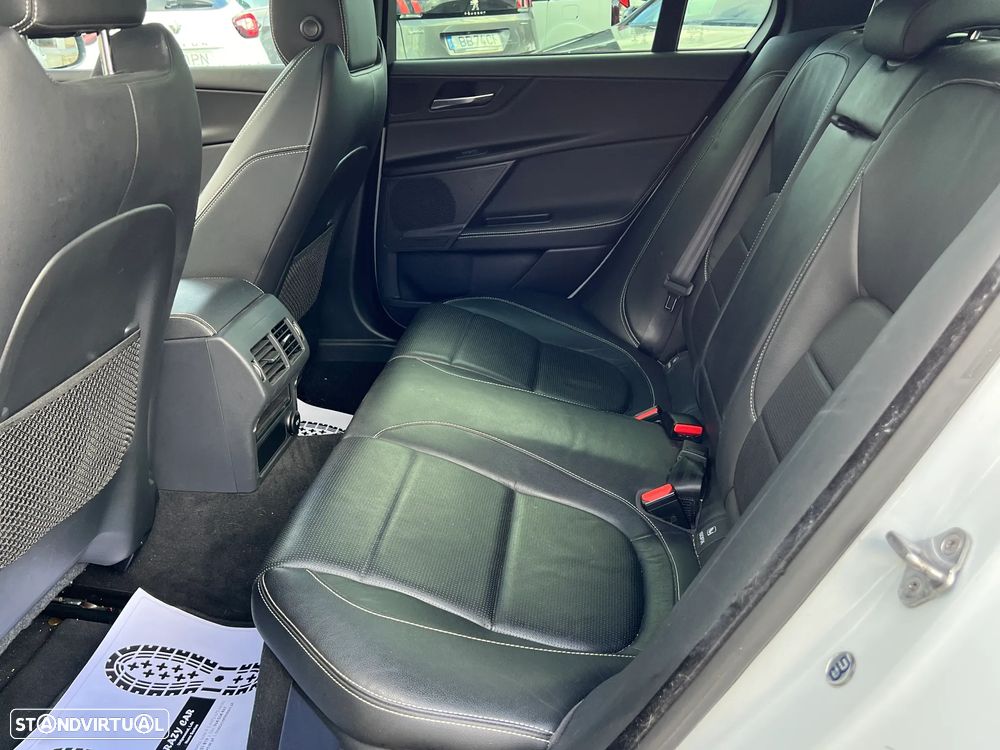 Jaguar XE 2.0 D R-Sport Aut. - 11