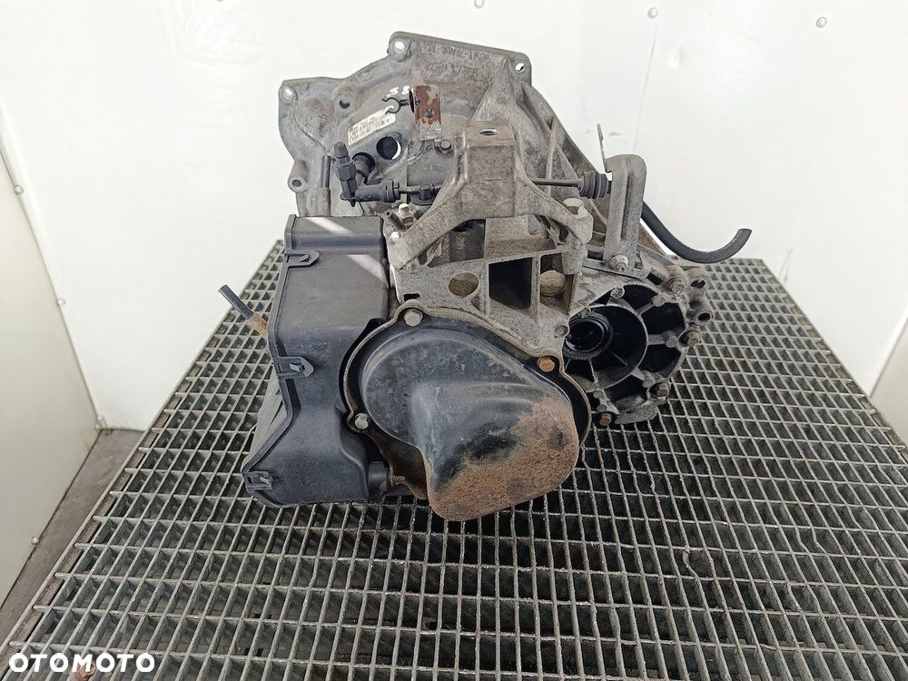 SKRZYNIA BIEGÓW MANUALNA 5 FORD FOCUS C-MAX 3M5R7002NB 1.6 16V - 5