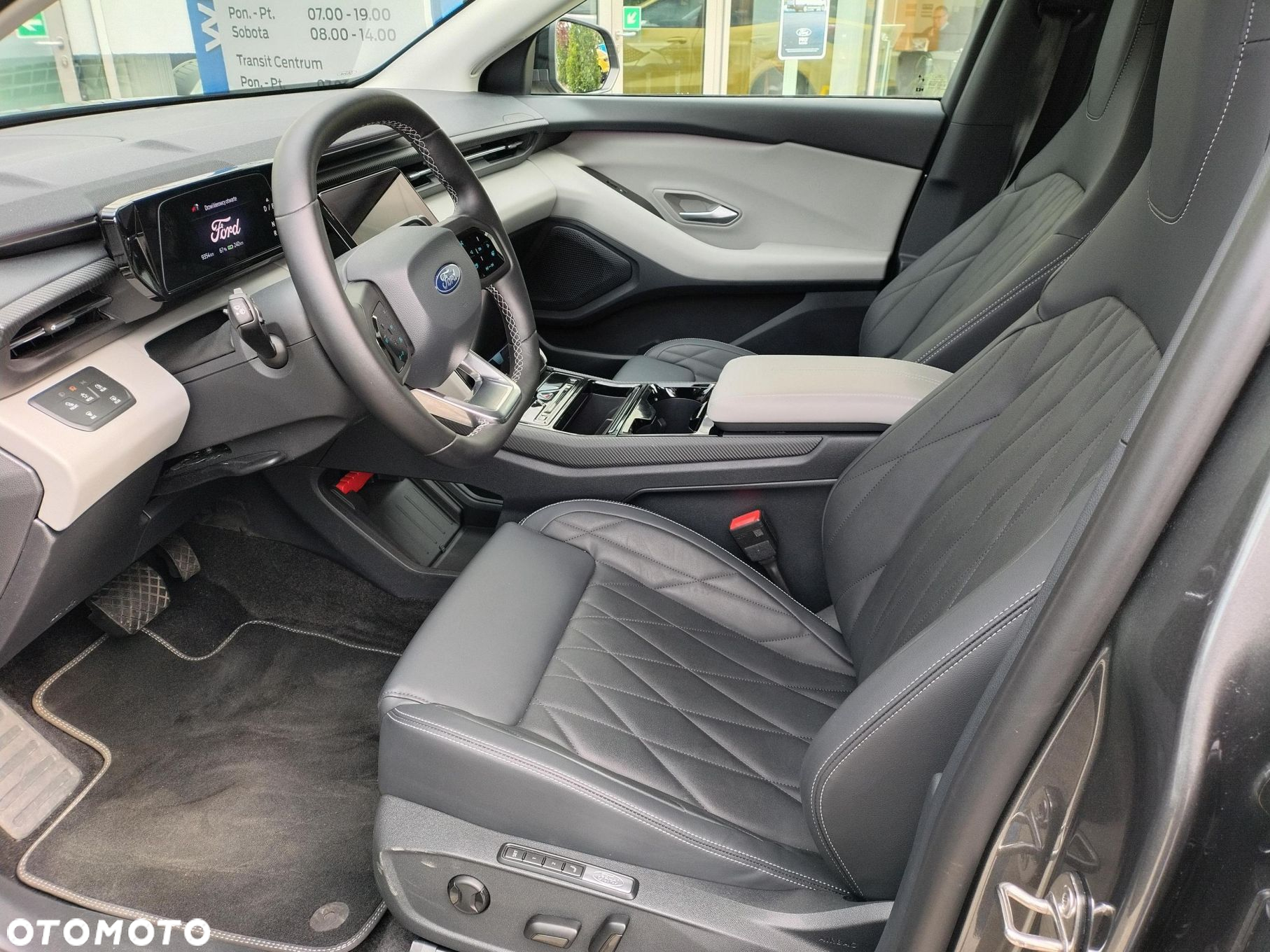 Ford Explorer - 10