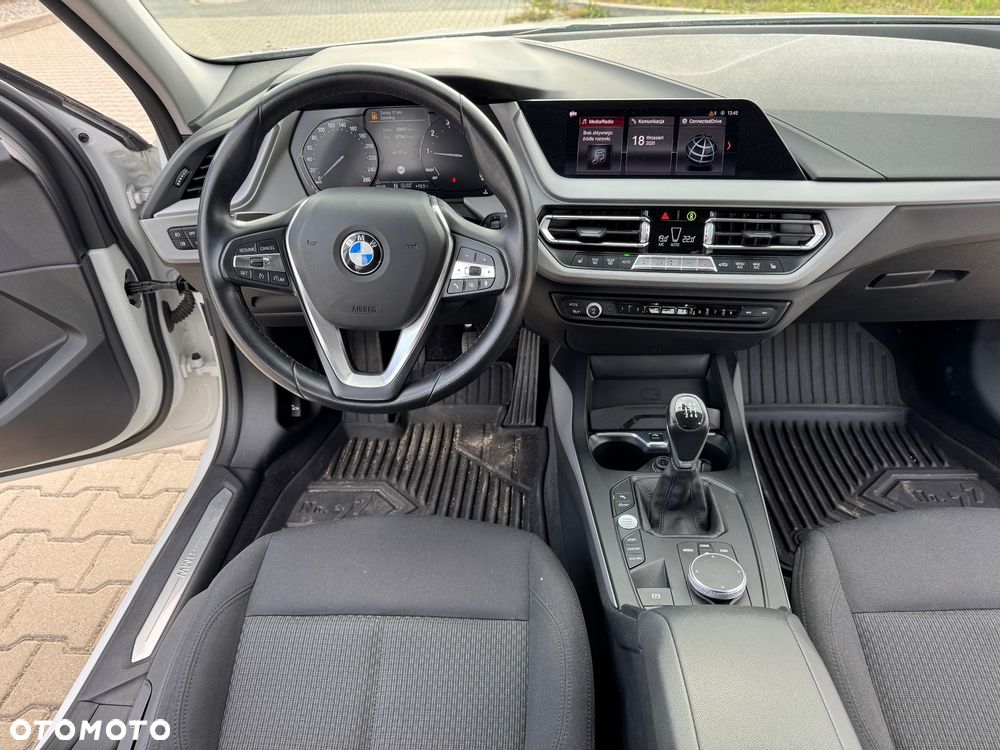 BMW Seria 1 - 21