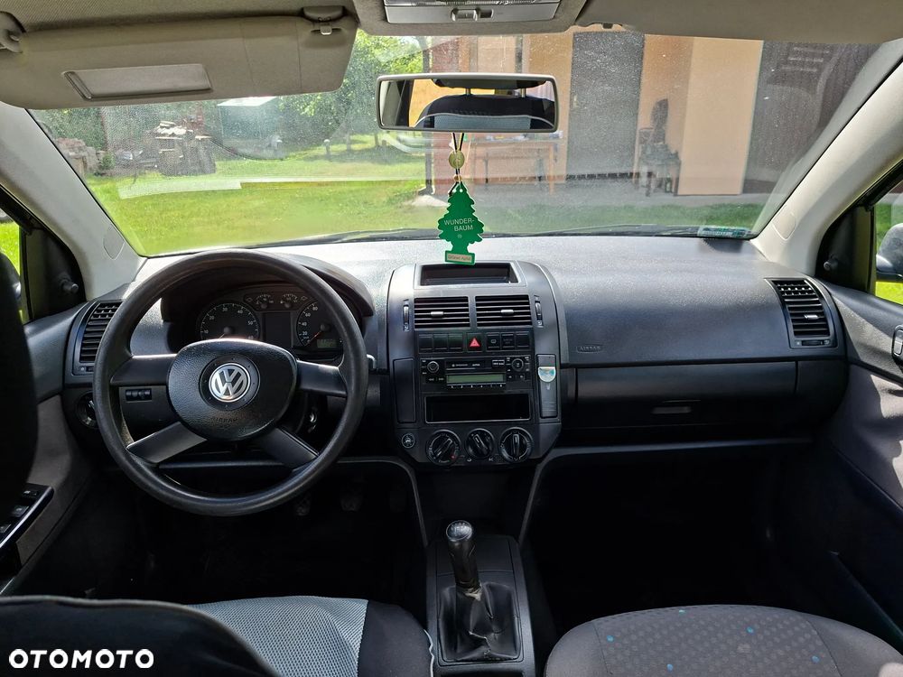 Volkswagen Polo - 4
