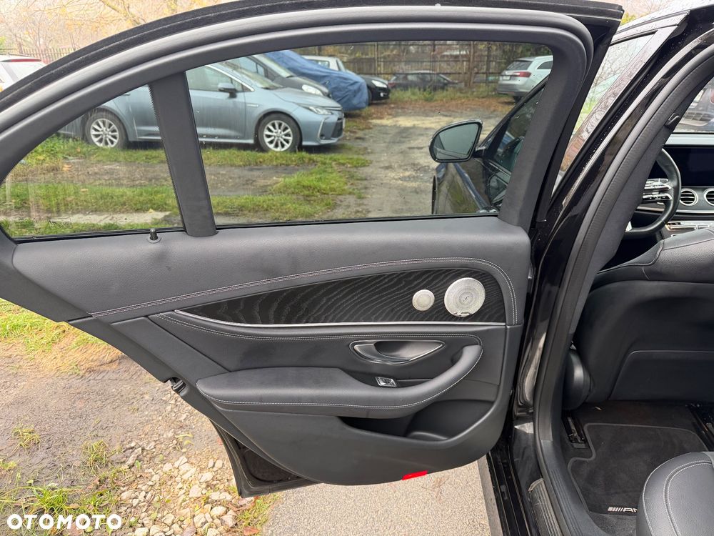 Mercedes-Benz Klasa E - 12