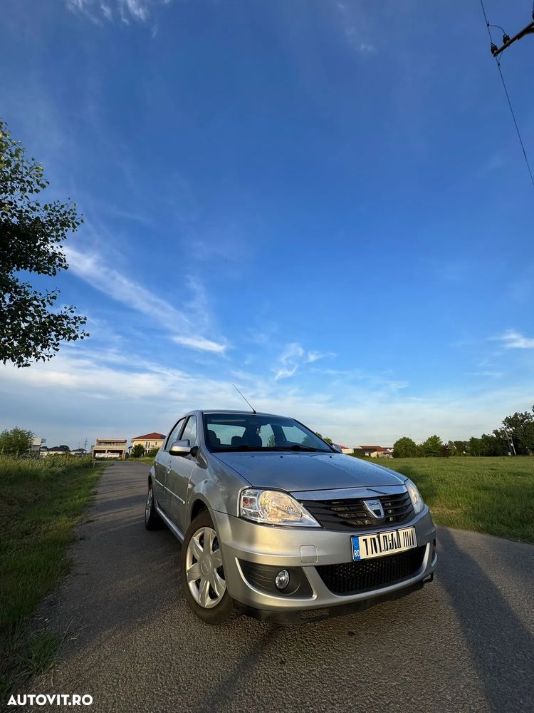 Dacia Logan 1.6 16V Laureate - 1