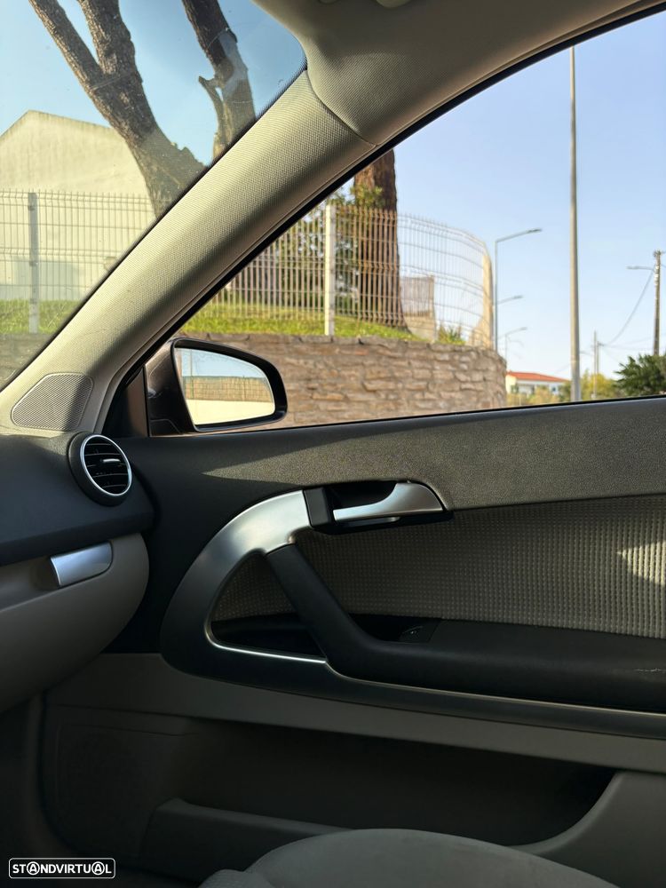 Audi A3 2.0 TDI Attraction - 11