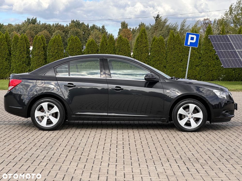 Chevrolet Cruze 1.8 LS - 16
