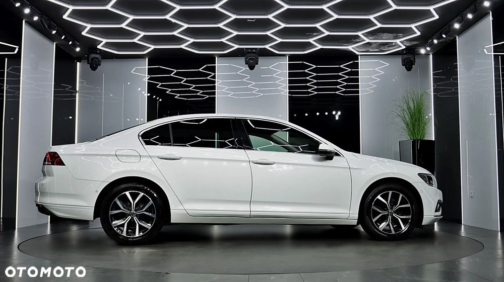 Volkswagen Passat 2.0 TSI Business DSG - 11
