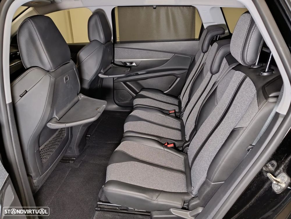 Peugeot 5008 1.5 BlueHDi Allure EAT8 - 28