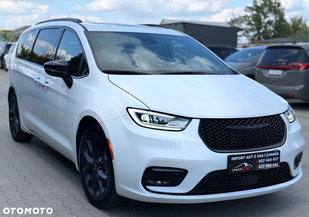 Chrysler Pacifica - 6