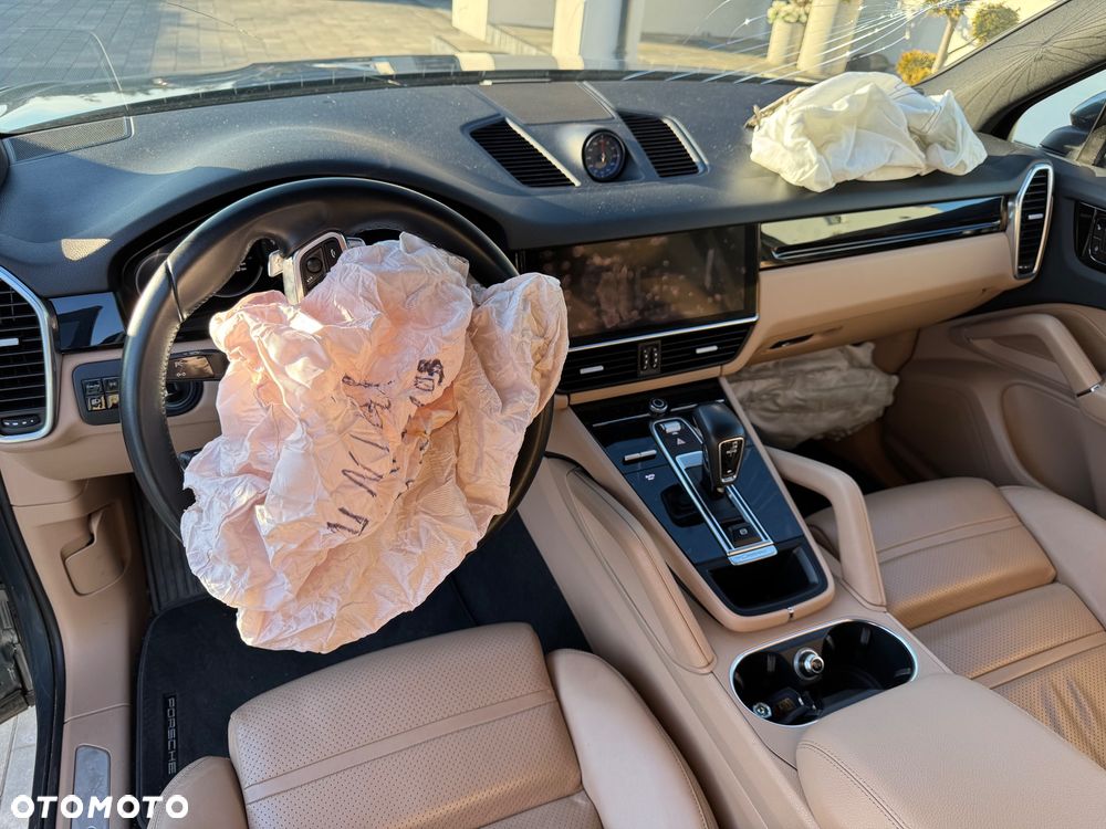 Porsche Cayenne Platinum Edition - 11