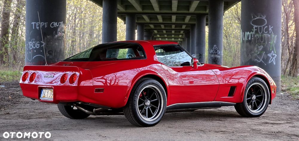 Chevrolet Corvette - 8