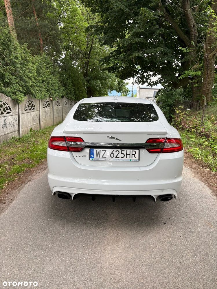 Jaguar XF - 4