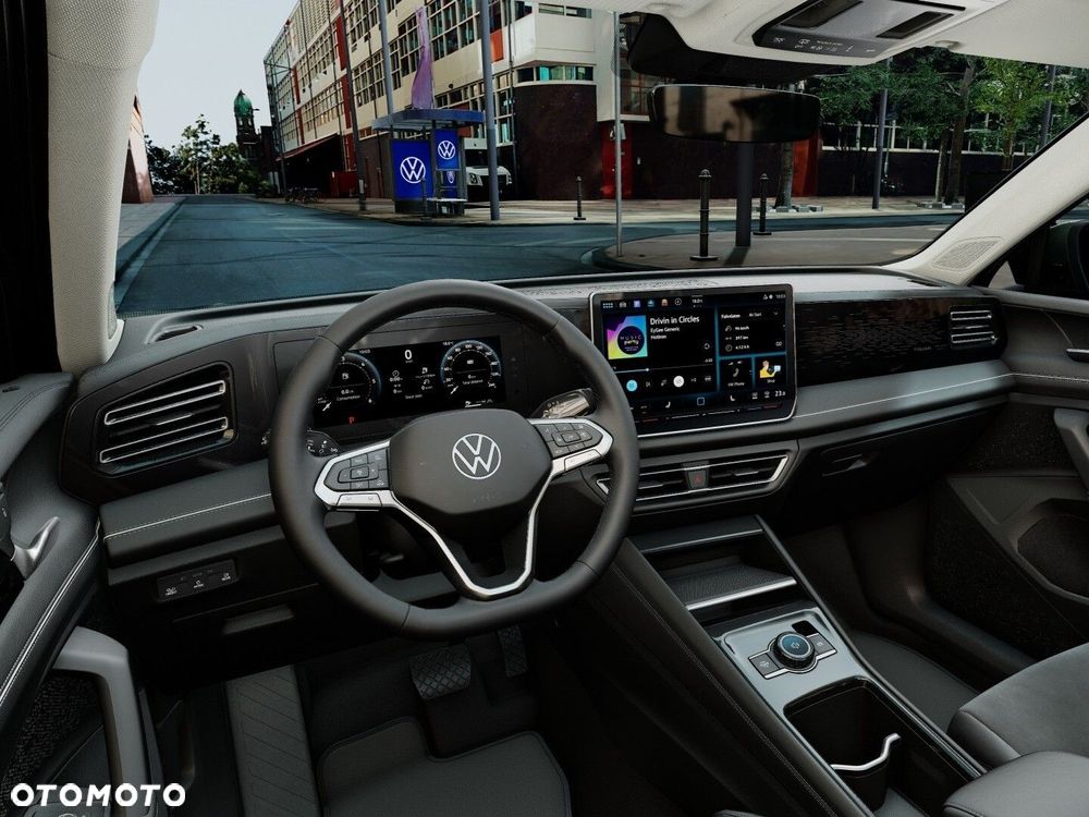 Volkswagen Tiguan - 9