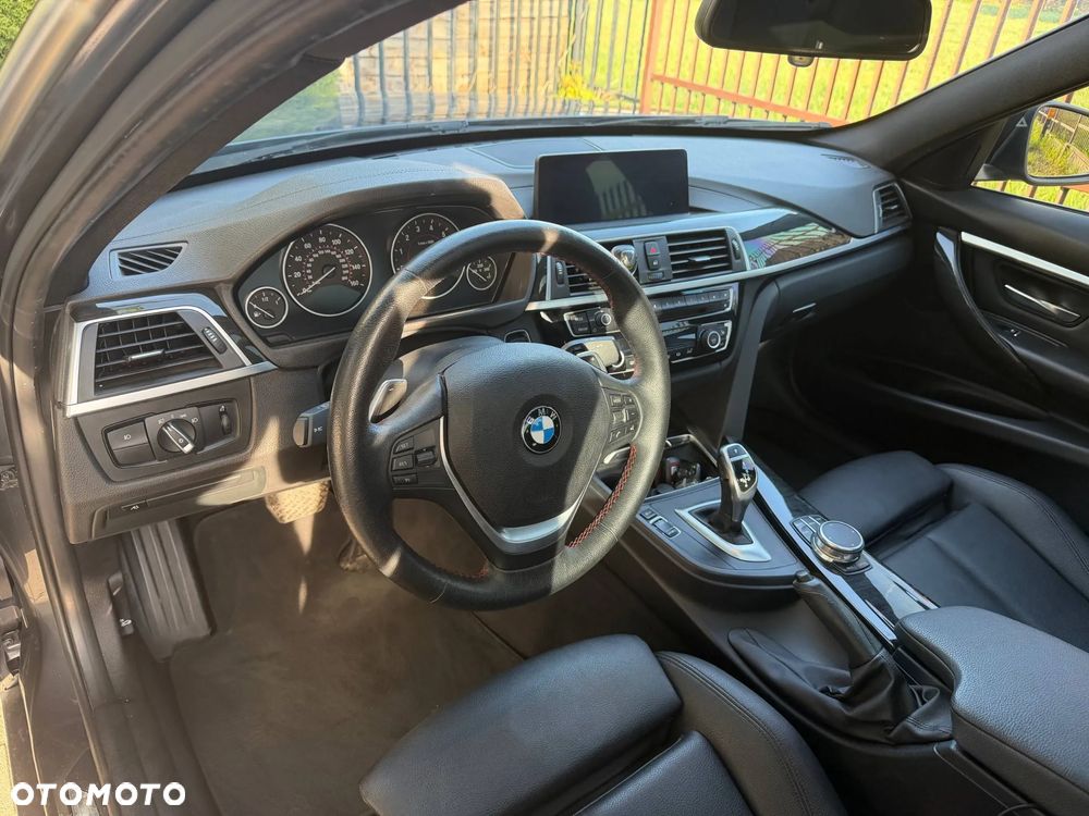 BMW Seria 3 330i Sport Line Sport - 29