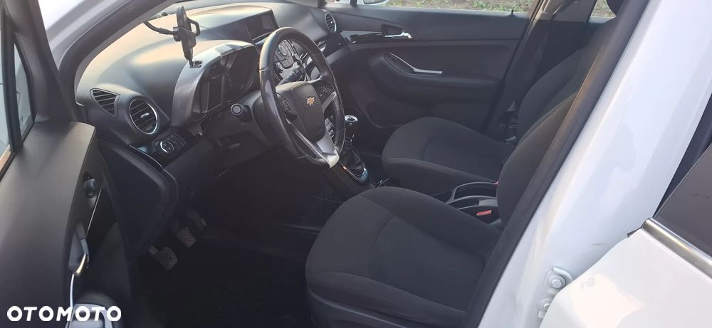 Chevrolet Orlando - 8