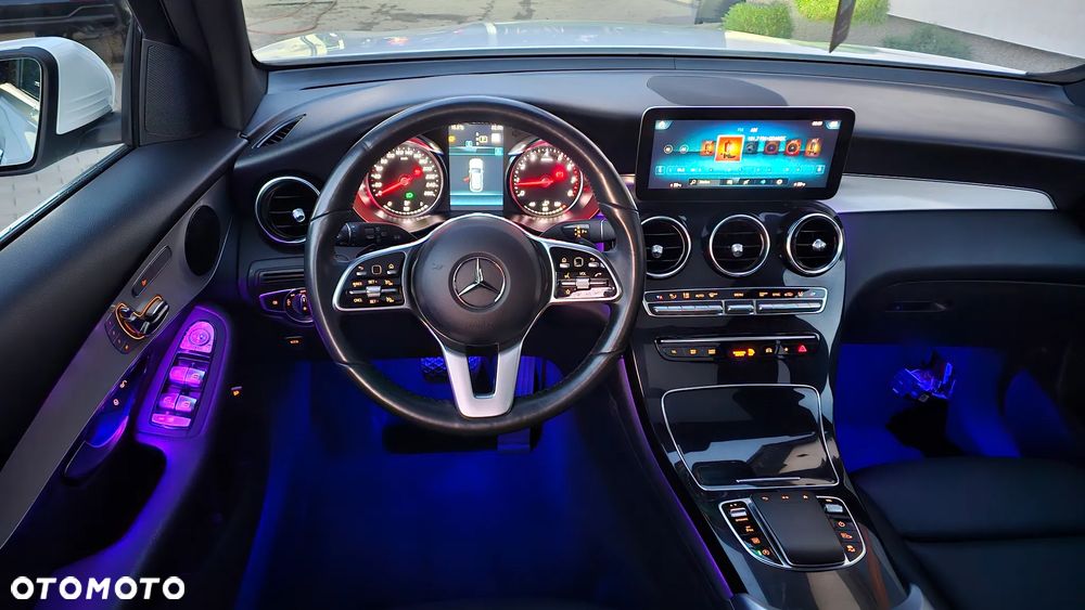 Mercedes-Benz GLC 300 4Matic 9G-TRONIC Exclusive - 18