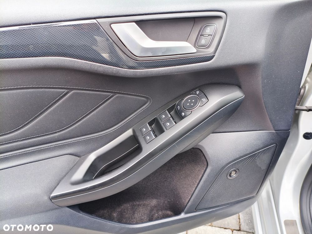 Ford Focus 1.0 EcoBoost ST-Line ASS - 29