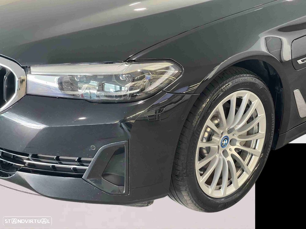 BMW 530 e - 6