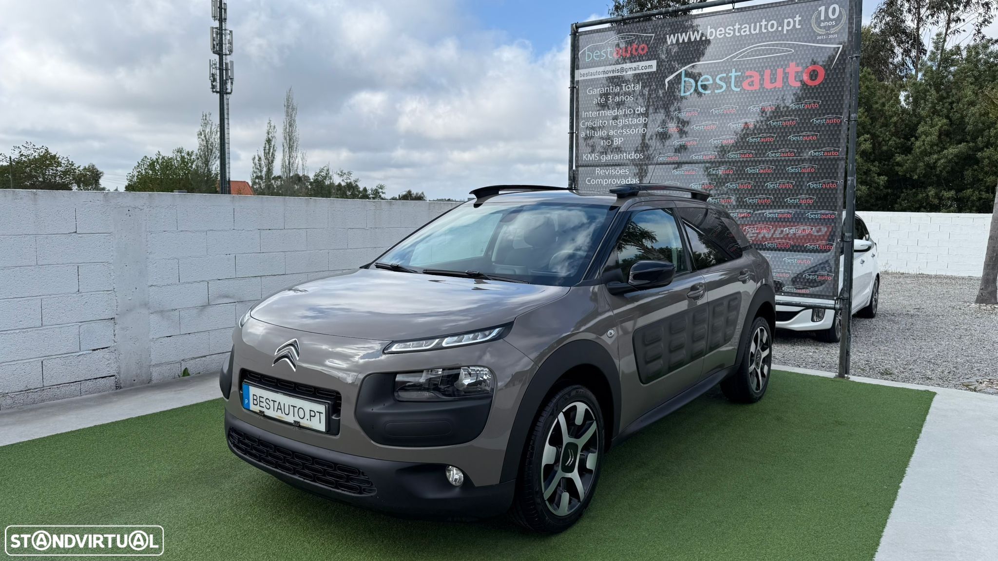 Citroën C4 Cactus 1.2 PureTech Shine - 1