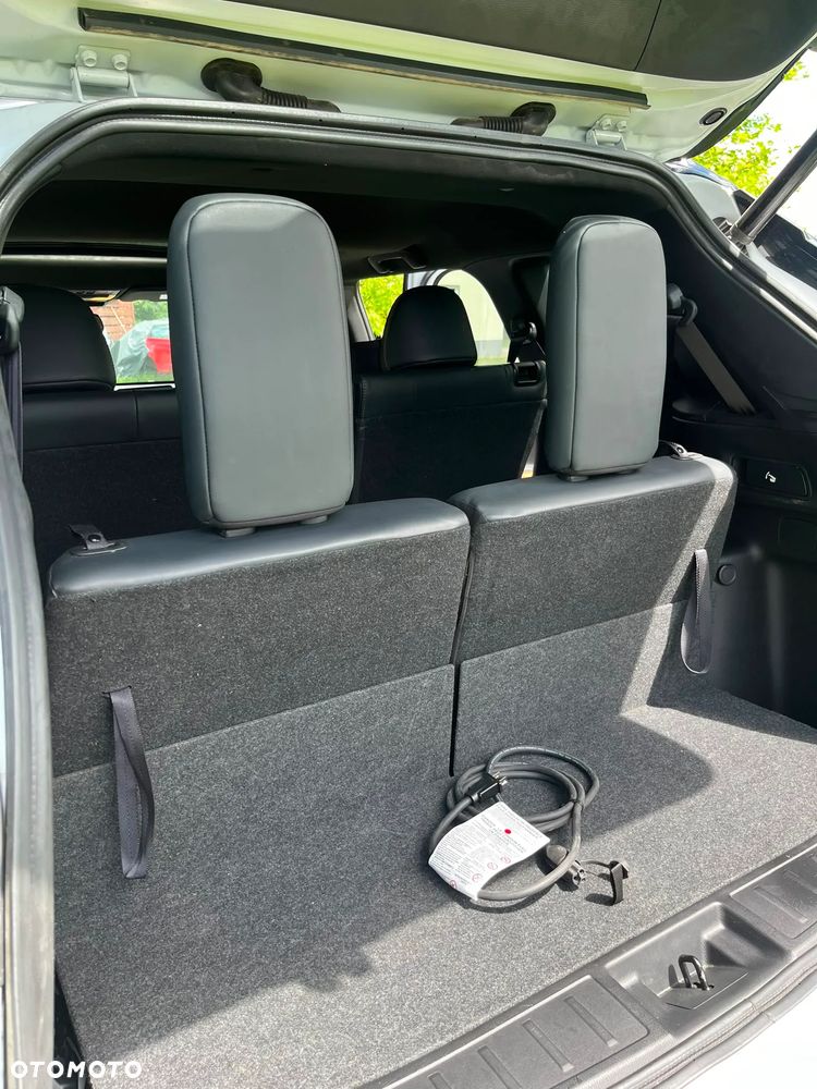 Mitsubishi Outlander Intense + - 12