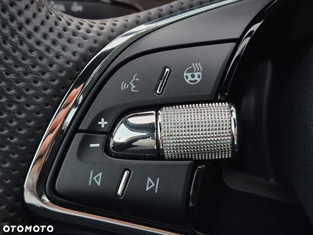 Skoda Karoq 1.5 TSI ACT 4x2 Sportline DSG - 22