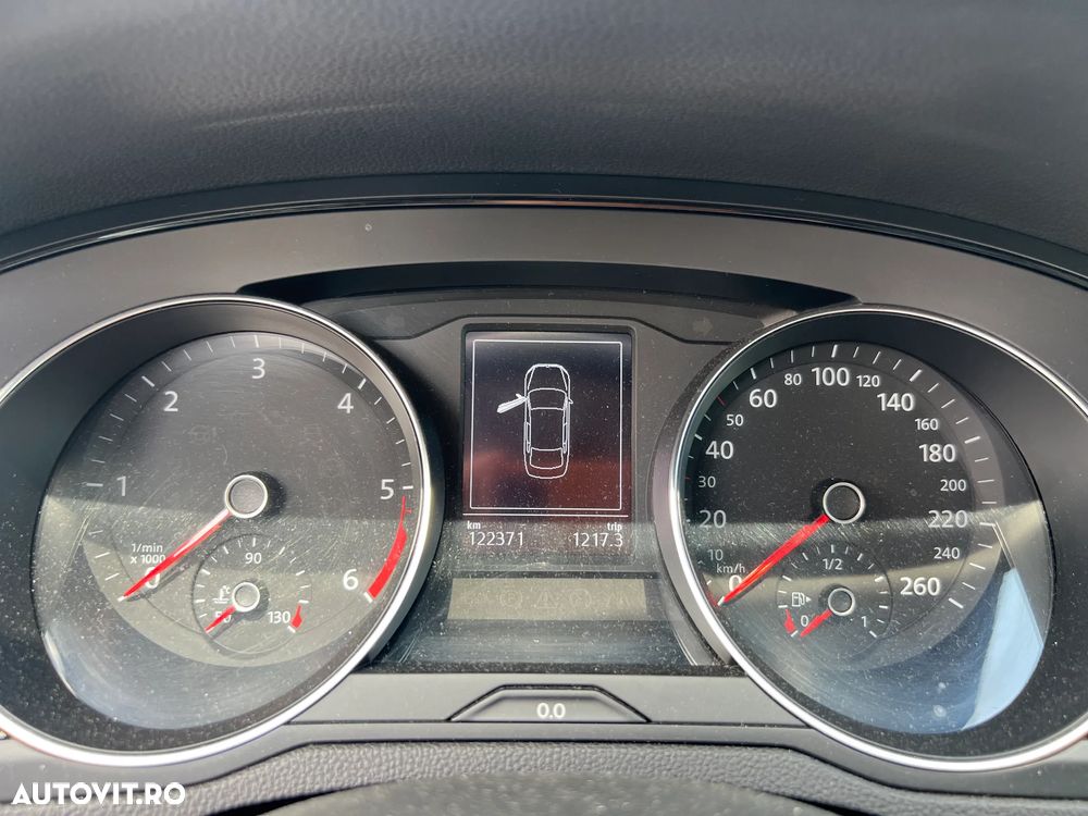 Volkswagen Passat Variant 2.0 TDI DSG (BlueMotion Technology) Comfortline - 16