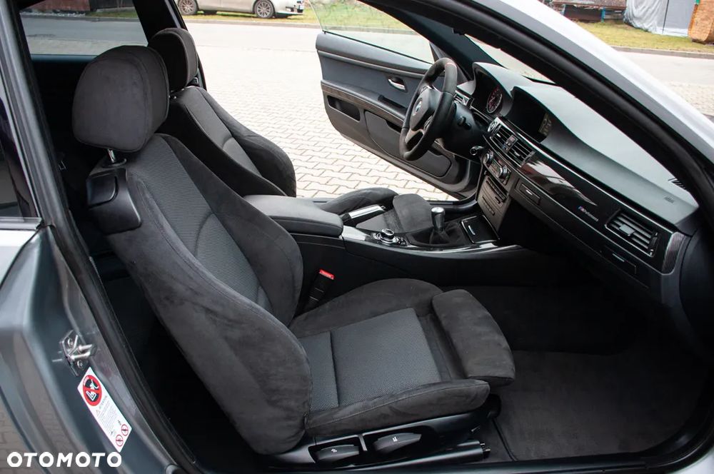 BMW Seria 3 320d - 23