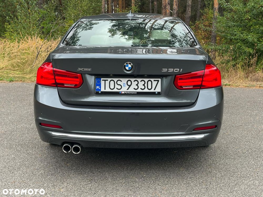 BMW Seria 3 ver-330i-edition-luxury-line-purity - 8