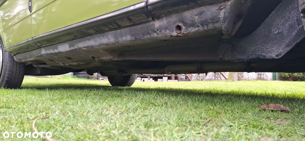 Mercedes-Benz 280 - 33