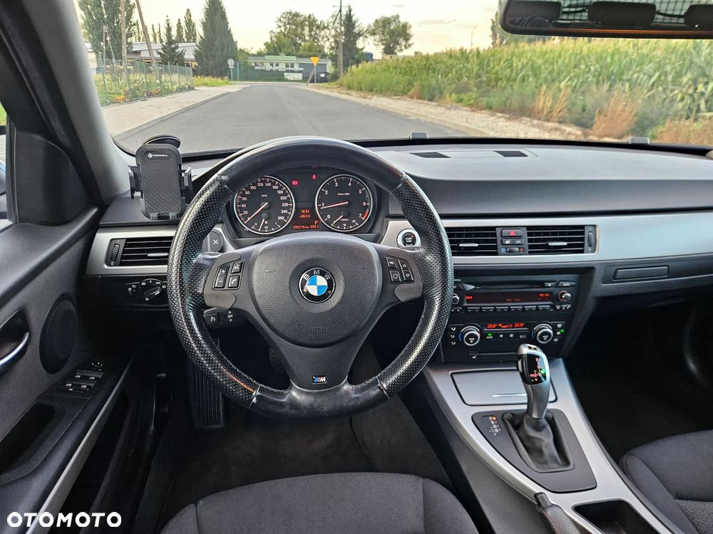 BMW Seria 3 318i - 15