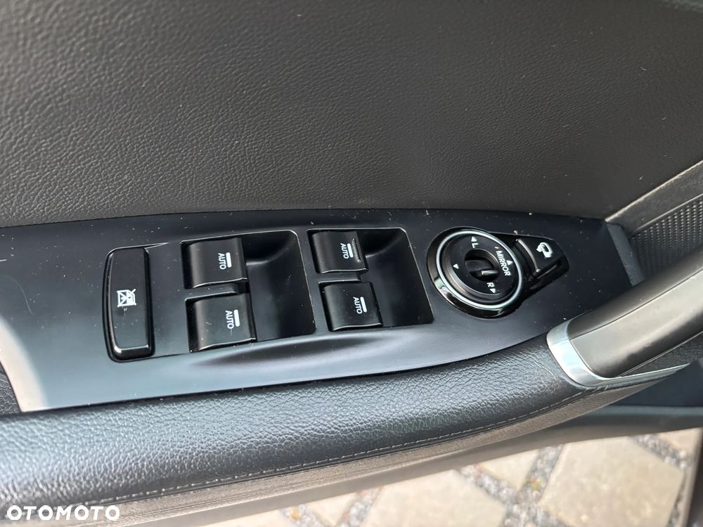 Hyundai i40 Kombi 1.7 CRDi Premium - 27