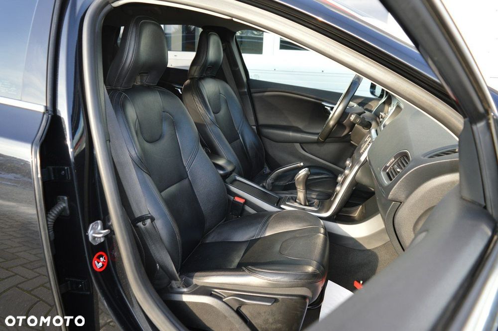 Volvo V40 D2 Summum - 25