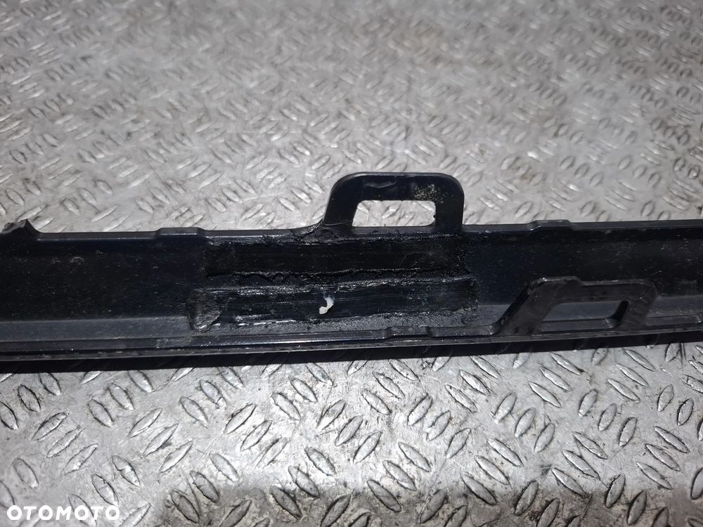 Ramka grilla atrapy Skoda Octavia IV 2021 rok nr 5E3853761A - 4